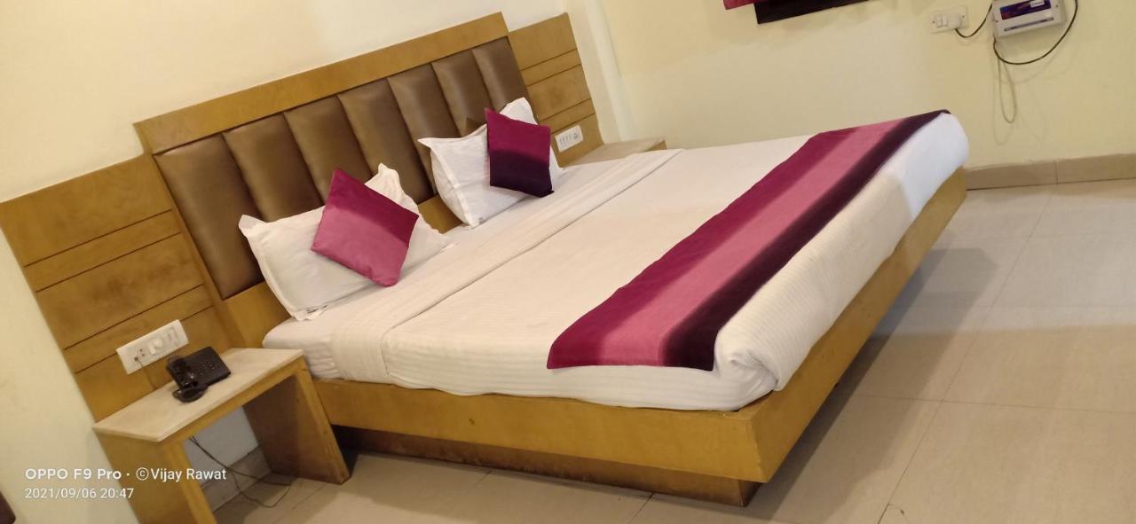 Hotel Golden Gate Nowe Delhi Zewnętrze zdjęcie