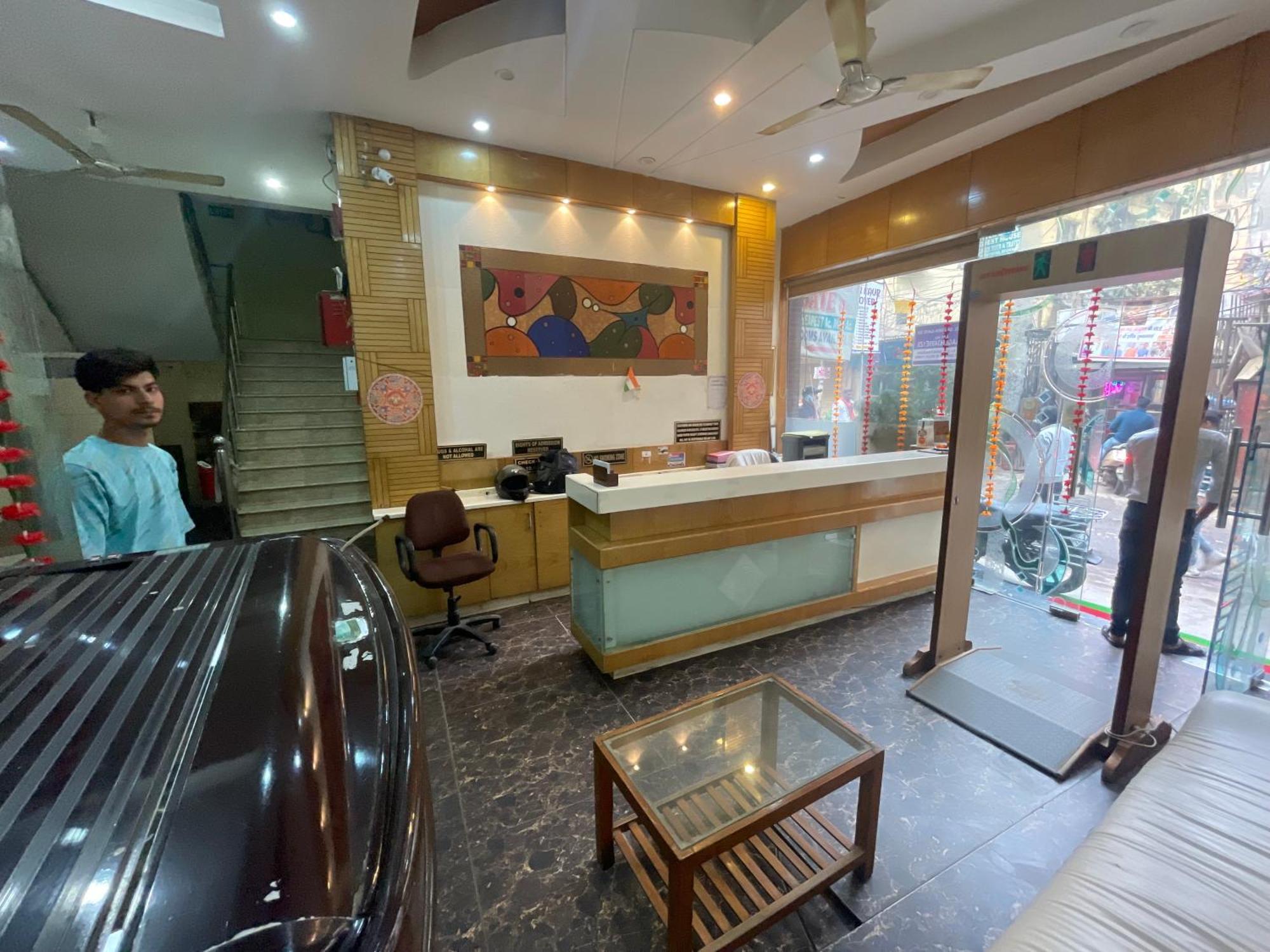 Hotel Golden Gate Nowe Delhi Zewnętrze zdjęcie