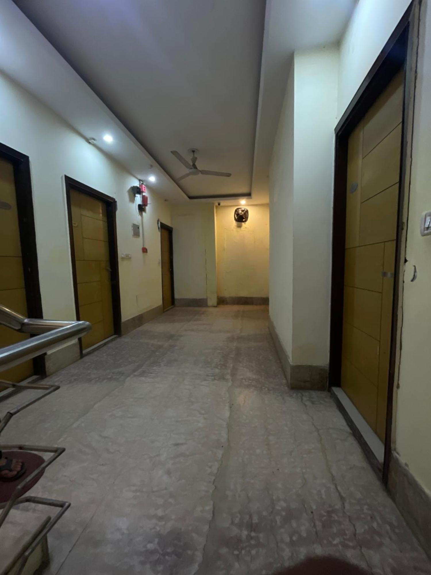 Hotel Golden Gate Nowe Delhi Zewnętrze zdjęcie